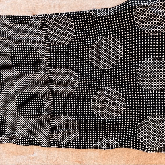 White House Black Market Scarf - Picture 1 of 4